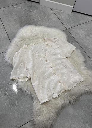 Мереживна блуза