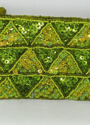 Гаманець вишитий бісером і паєтками.