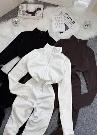 Комбінезон на змійці, з перестрочками мʼяка приємна тепла тканина, тягнеться по фігурі, комбез