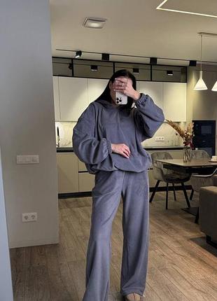 Жіночий оверсайз спортивний костюм