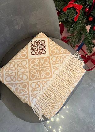 Шарф loewe в наявності