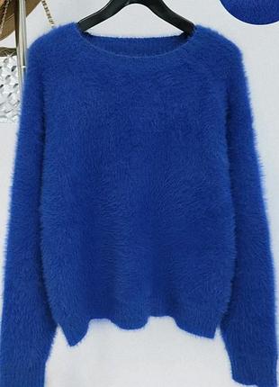 Светрик пухнастий