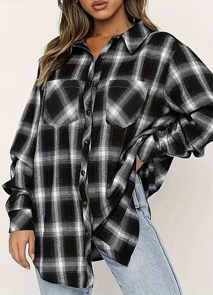 Жіноча чорно-біла сорочка у клітку - м