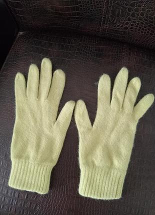 Ніжні рукавичці з шерсті та ангори від бренду beneton