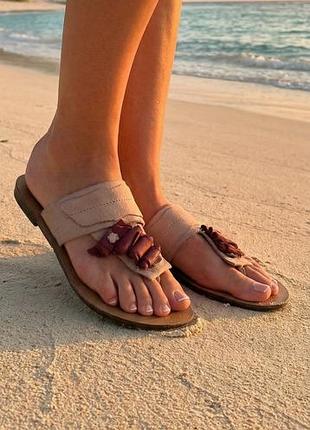 Жіночі шльопанці