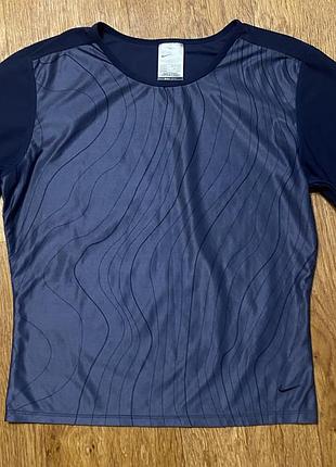 Футболка nike m розмір