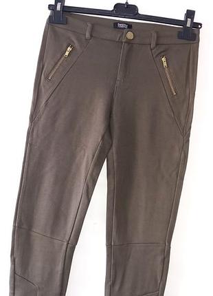 Нові скінні c блискавками