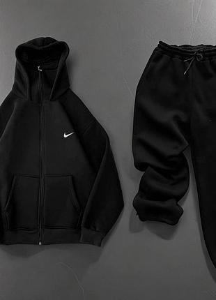 Чоловічий костюм nike в чорному кольорі