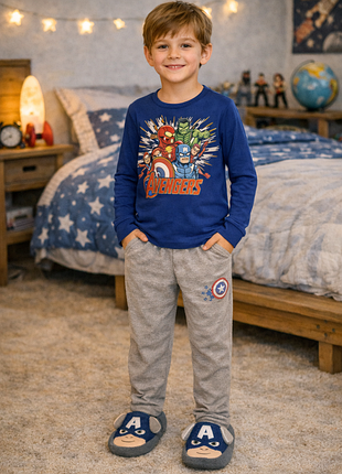 Трикотажная пижама марвел для парня 7-8 лет