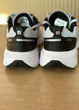 Кросівки чоловічі 2