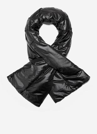 Новый фирменный черный стеганый дутый шарф черного цвета от justfab