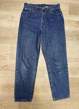 Широкі джинси не в обліпку