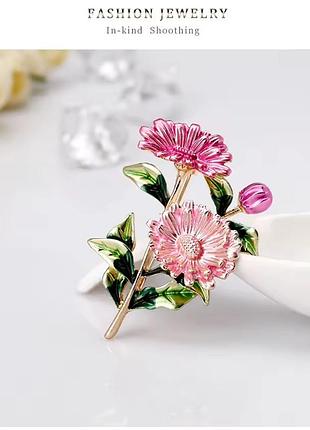 Брошка квіткова