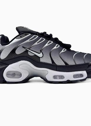Чоловічі кросівки nike air max tn plus black grey найк чорного з сірим кольорів