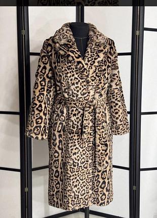 Леопардова шуба