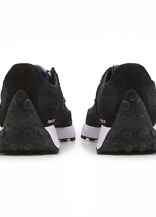 Balance 327 black white 5