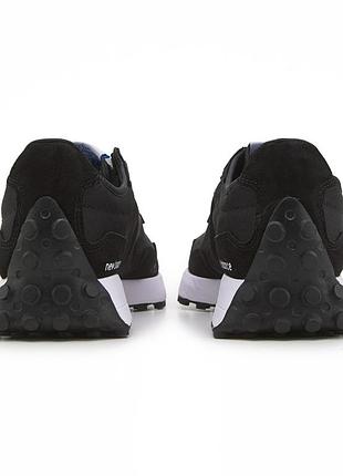 Balance 327 black white 8