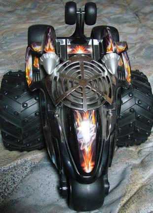 Радіокерований "трюковий" автомобіль "giant wheel"