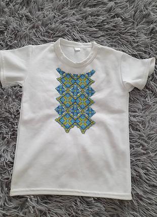 Детская вышиванка футболка ручная работа бисером на рост 100