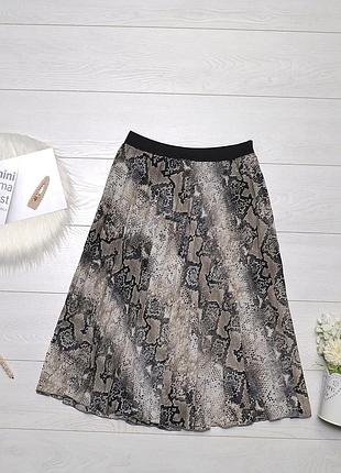 Стильна плісірована юбка primark.