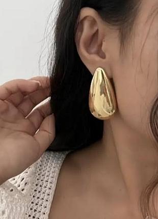 Сережки масивні у формі капельки
