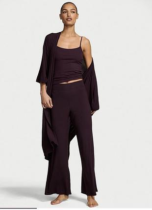 Комплект victoria’s secret з софт модалу винного кольору м/л майка , штани та халат