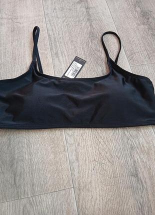 Спортивний топ на бретелях