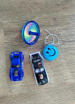 Машинки metal machines, йо-йо,  дзиґа (волчок) лот з 4 речей