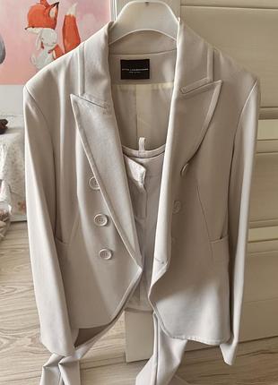 Костюм жіночий atos lombaroini