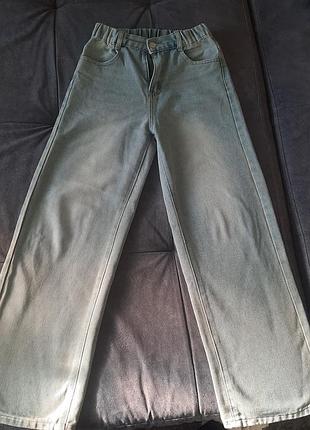 Джинси на дівчинку 9-10 років