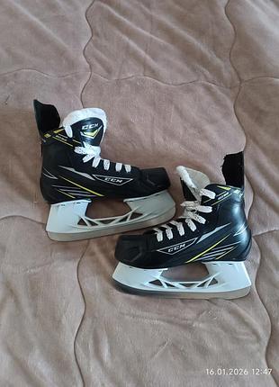 Хоккейные коньки ccm tacks 1092 s 33р