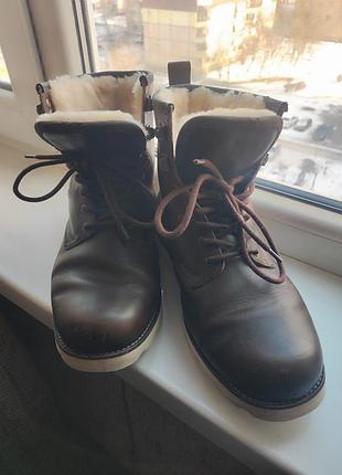 Черевики vibram ugg