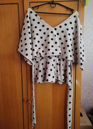 Нарядная блуза в горох