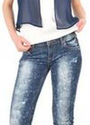 Джинсы женские с потертостями