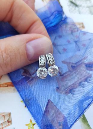 Серьги серебряные шарики с камушками