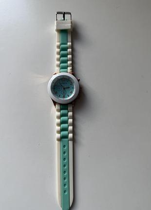 Годинник жіночий