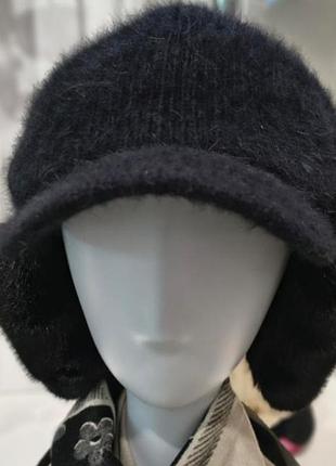 Ушанка женская ангора с козырьком, теплая на застежке