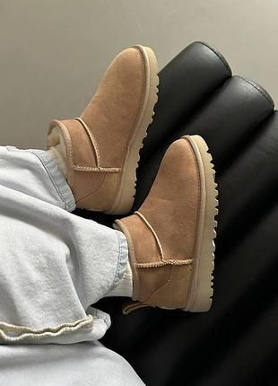 Жіночі зимові уггі з натурального хутра ugg ultra mini sand premium