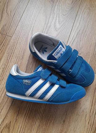 Кроссовки adidas 28-29р. 17.5см. идеальное состояние.