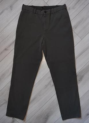 Uniqlo w30-33 l32 мужские брюки чинос хаки