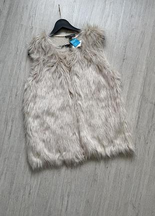 Очаровательная жилетка primark. новая .размер