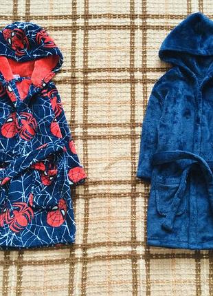 3-4 рок. tu флисовый, махровый, пушистый халат синий и человек -паук. теплый, банный, на море или в бассейн. состояние: нового, следов носки нет, завяза