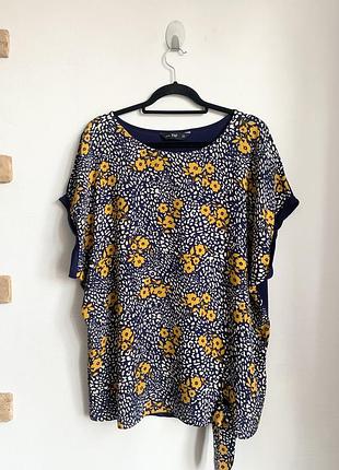 Класна блуза футболка