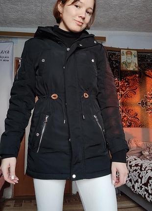 Жіноча або дівчача парка зимова або демі