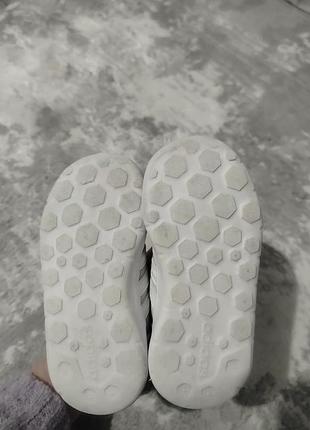 Кроссовки для девочки 6