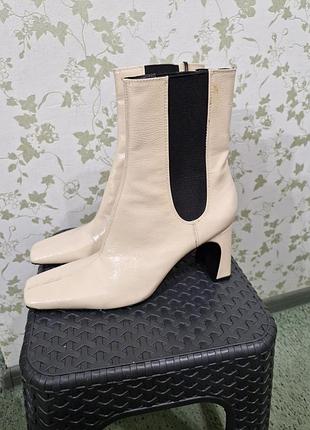 Чоботи  zara