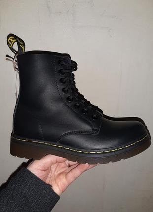 Ботинки кожаные wishot в стиле dr. martens