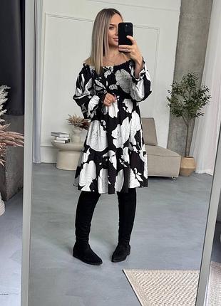 Молодіжна жіноча сукня міді на резинці з довгими широкими рукавами ліхтариками з розкльошеною спідницею