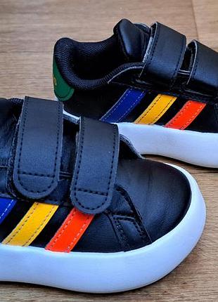 Кроссовки оригинальные adidas p23