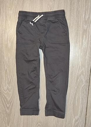 Хлопковые брюки джоггеры на резинке от tu на 5-6 лет